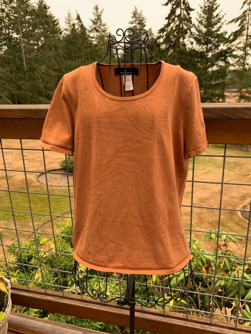 Jones New York Ladies Medium Brown Silk Blend Short Sleeve Pullover Blouse